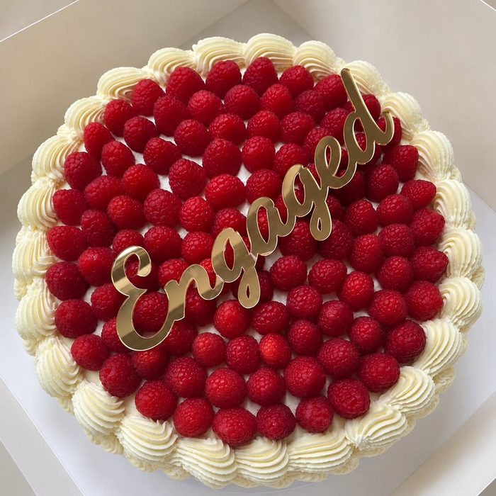 Gâteau aux framboises « Engaged » par Delyss Création