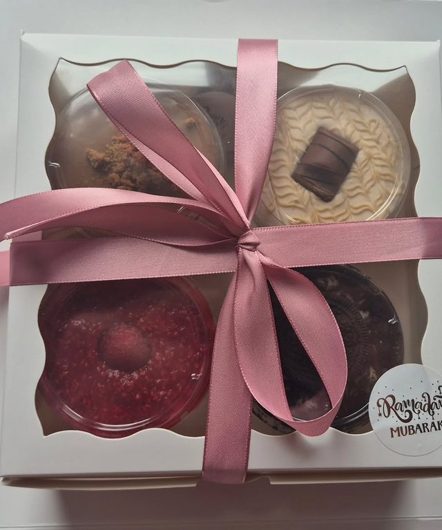 Box Ramadan de desserts en verrines avec ruban rose